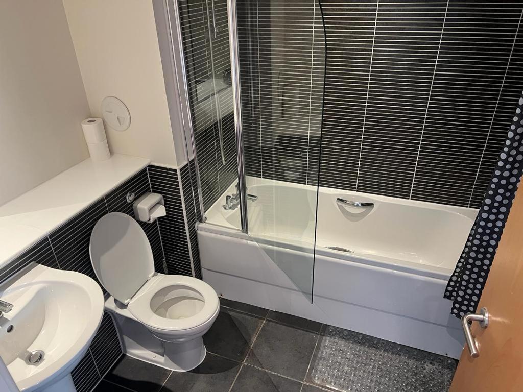 אדינבורו Modern 2 Bed Apartment With Stunning Seaside View מראה חיצוני תמונה